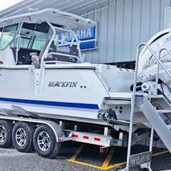 Fishing Machine! BLACKFIN 332 Center Console Overview